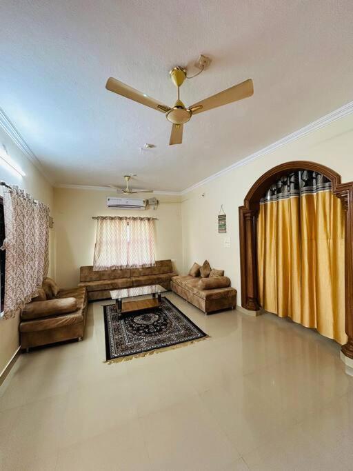 Sharvari Home Stay 우두피 외부 사진